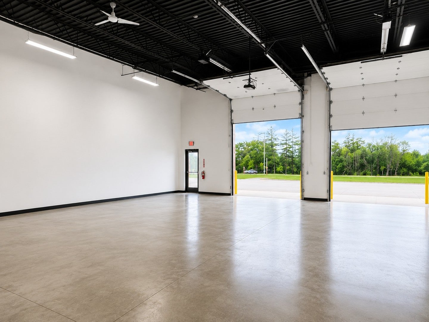 1600 N Milwaukee Avenue 307-308