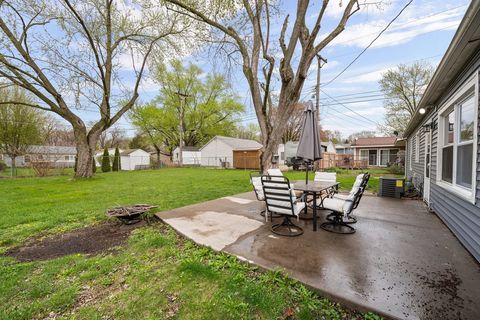 Tiny photo for 933 34th Avenue, East Moline, IL 61244 (MLS # 12621148)