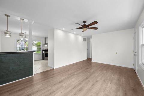 Tiny photo for 933 34th Avenue, East Moline, IL 61244 (MLS # 12621148)