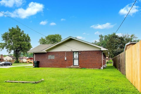 Tiny photo for 14242 Park Avenue, Dolton, IL 60419 (MLS # 12725649)