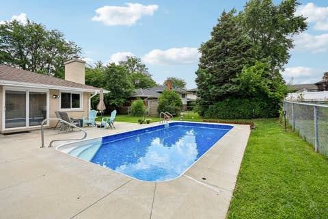 Tiny photo for 3500 Plum Grove Drive, Rolling Meadows, IL 60008 (MLS # 12720255)