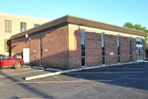 Tiny photo for 10540 W Cermak Road #2, Westchester, IL 60154 (MLS # 12569109)