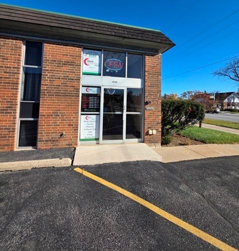 Tiny photo for 10540 W Cermak Road #2, Westchester, IL 60154 (MLS # 12569109)