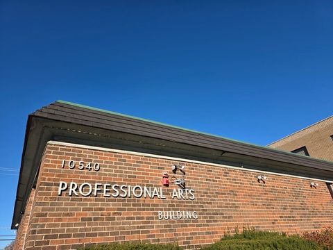 Tiny photo for 10540 W Cermak Road #2, Westchester, IL 60154 (MLS # 12569109)