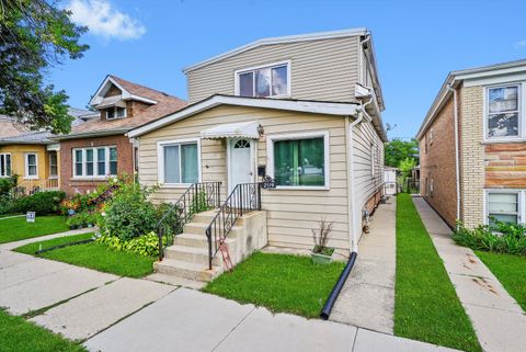 Tiny photo for 2119 N Mcvicker Avenue, Chicago, IL 60639 (MLS # 12455131)