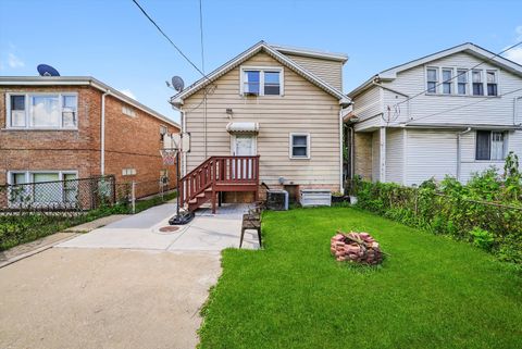 Tiny photo for 2119 N Mcvicker Avenue, Chicago, IL 60639 (MLS # 12455131)