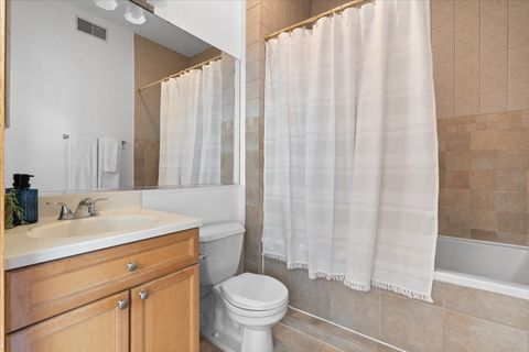 Tiny photo for 3160 N Lincoln Avenue #310, Chicago, IL 60657 (MLS # 12478472)