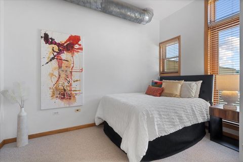 Tiny photo for 3160 N Lincoln Avenue #310, Chicago, IL 60657 (MLS # 12478472)