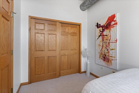 Tiny photo for 3160 N Lincoln Avenue #310, Chicago, IL 60657 (MLS # 12478472)