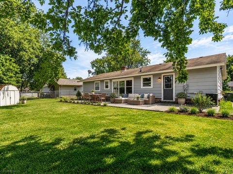 Tiny photo for 214 Greenbriar Street, Elk Grove Village, IL 60007 (MLS # 12667172)