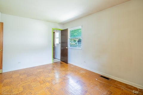 Tiny photo for 214 Greenbriar Street, Elk Grove Village, IL 60007 (MLS # 12667172)