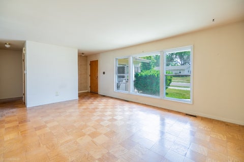 Tiny photo for 214 Greenbriar Street, Elk Grove Village, IL 60007 (MLS # 12667172)