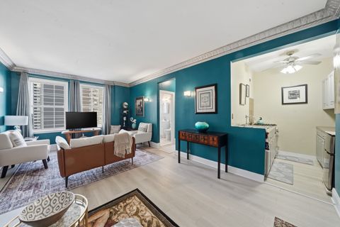 Tiny photo for 6101 N Sheridan Road #12E, Chicago, IL 60660 (MLS # 12560838)