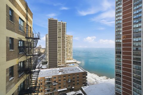 Tiny photo for 6101 N Sheridan Road #12E, Chicago, IL 60660 (MLS # 12560838)