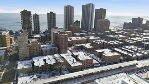 Tiny photo for 6101 N Sheridan Road #12E, Chicago, IL 60660 (MLS # 12560838)