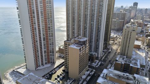 Tiny photo for 6101 N Sheridan Road #12E, Chicago, IL 60660 (MLS # 12560838)
