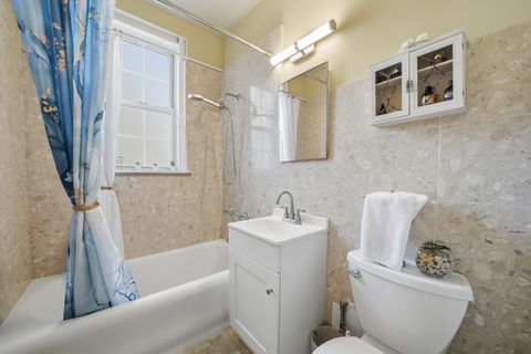 Tiny photo for 6101 N Sheridan Road #12E, Chicago, IL 60660 (MLS # 12560838)