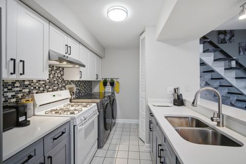 Tiny photo for 1495 Cornell Court #1495, Hoffman Estates, IL 60169 (MLS # 12627190)