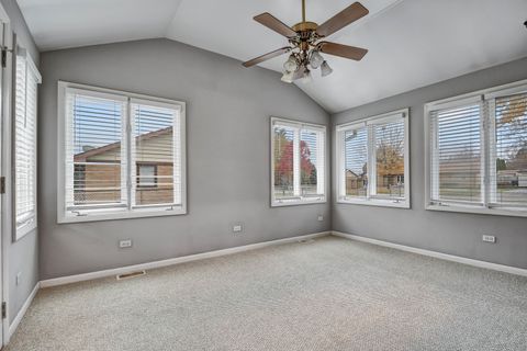 Tiny photo for 9417 S 76th Court, Hickory Hills, IL 60457 (MLS # 12513150)