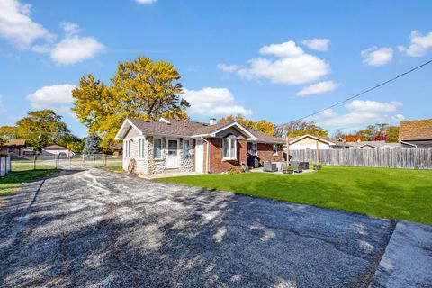 Tiny photo for 9417 S 76th Court, Hickory Hills, IL 60457 (MLS # 12513150)