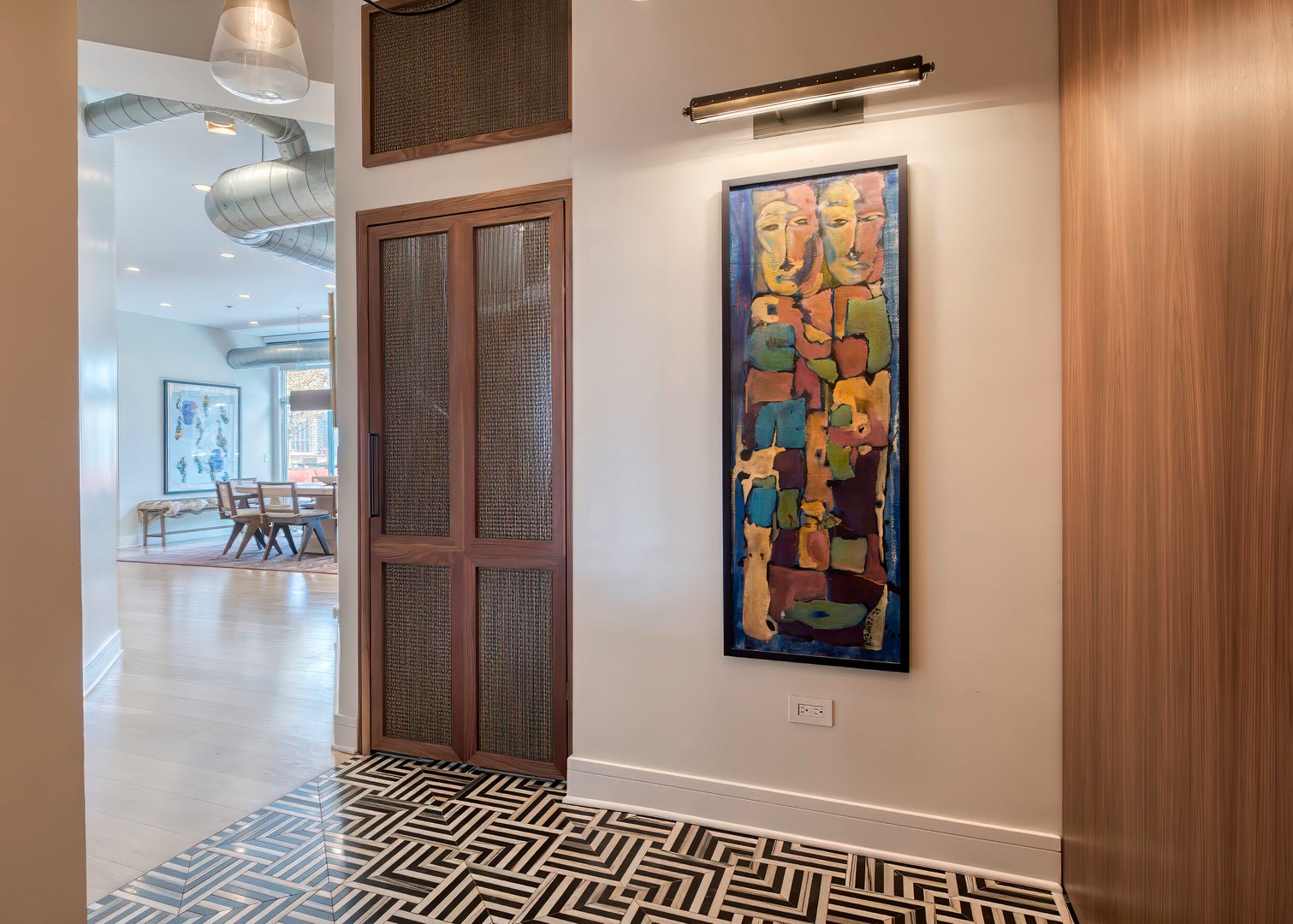 910 W Madison Street 904E