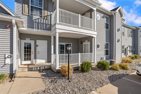 Tiny photo for 3048 E Stillwater Landing #101, Urbana, IL 61802 (MLS # 12475712)