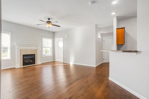 Tiny photo for 3048 E Stillwater Landing #101, Urbana, IL 61802 (MLS # 12475712)