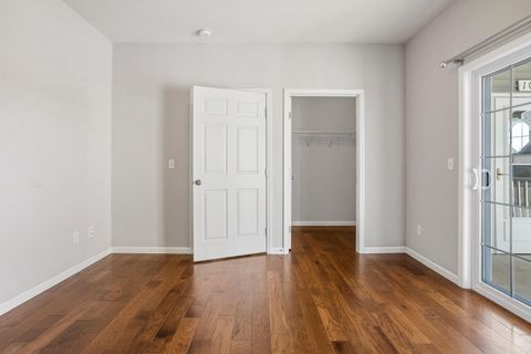 Tiny photo for 3048 E Stillwater Landing #101, Urbana, IL 61802 (MLS # 12475712)