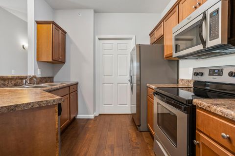 Tiny photo for 3048 E Stillwater Landing #101, Urbana, IL 61802 (MLS # 12475712)