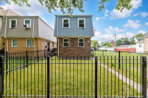 Tiny photo for 7116 S University Avenue, Chicago, IL 60619 (MLS # 12765801)