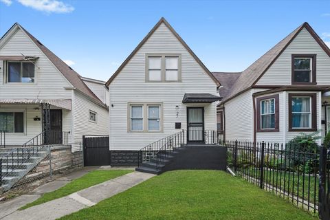 Photo of 27 E 117th Place, Chicago, IL 60628 (MLS # 12494493)
