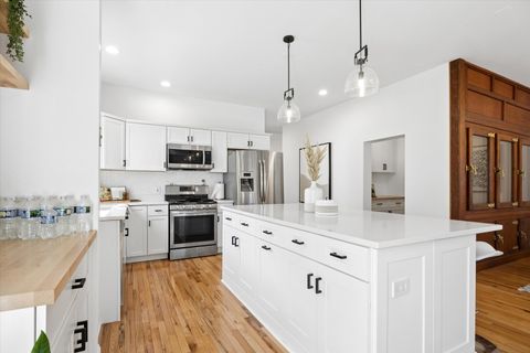 Tiny photo for 102 S Quincy Street, Hinsdale, IL 60521 (MLS # 12602698)