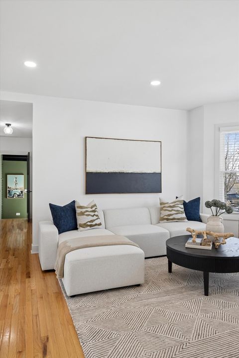 Tiny photo for 102 S Quincy Street, Hinsdale, IL 60521 (MLS # 12602698)