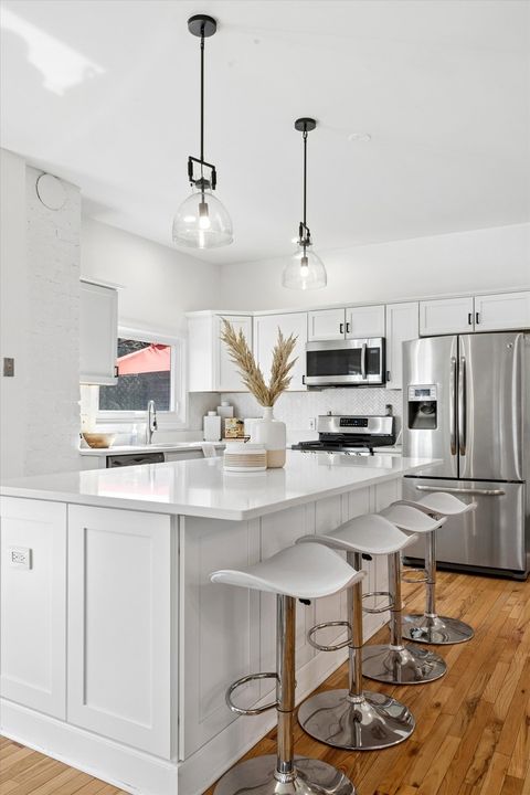 Tiny photo for 102 S Quincy Street, Hinsdale, IL 60521 (MLS # 12602698)