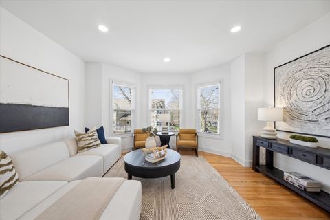 Tiny photo for 102 S Quincy Street, Hinsdale, IL 60521 (MLS # 12602698)