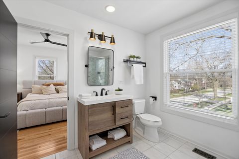 Tiny photo for 102 S Quincy Street, Hinsdale, IL 60521 (MLS # 12602698)