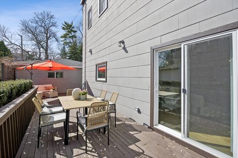 Tiny photo for 102 S Quincy Street, Hinsdale, IL 60521 (MLS # 12602698)