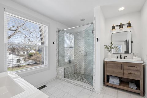 Tiny photo for 102 S Quincy Street, Hinsdale, IL 60521 (MLS # 12602698)