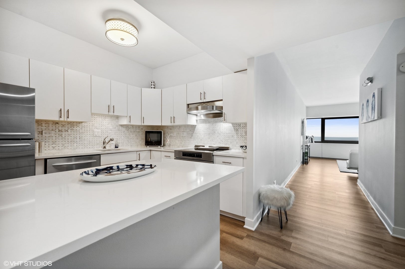 175 E Delaware Place 5609