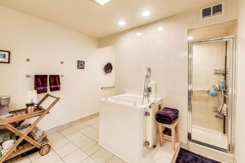 Tiny photo for 3955 Mission Hills Road #D, Northbrook, IL 60062 (MLS # 12466734)