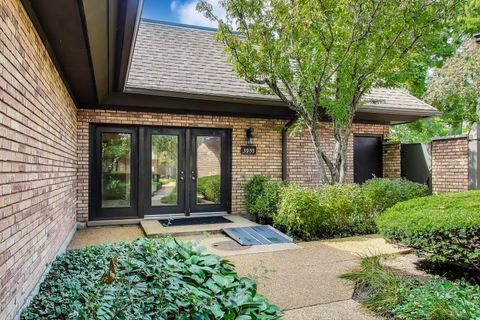 Tiny photo for 3955 Mission Hills Road #D, Northbrook, IL 60062 (MLS # 12466734)