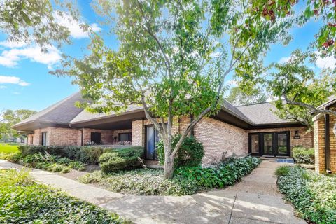 Photo of 3955 Mission Hills Road #D, Northbrook, IL 60062 (MLS # 12466734)