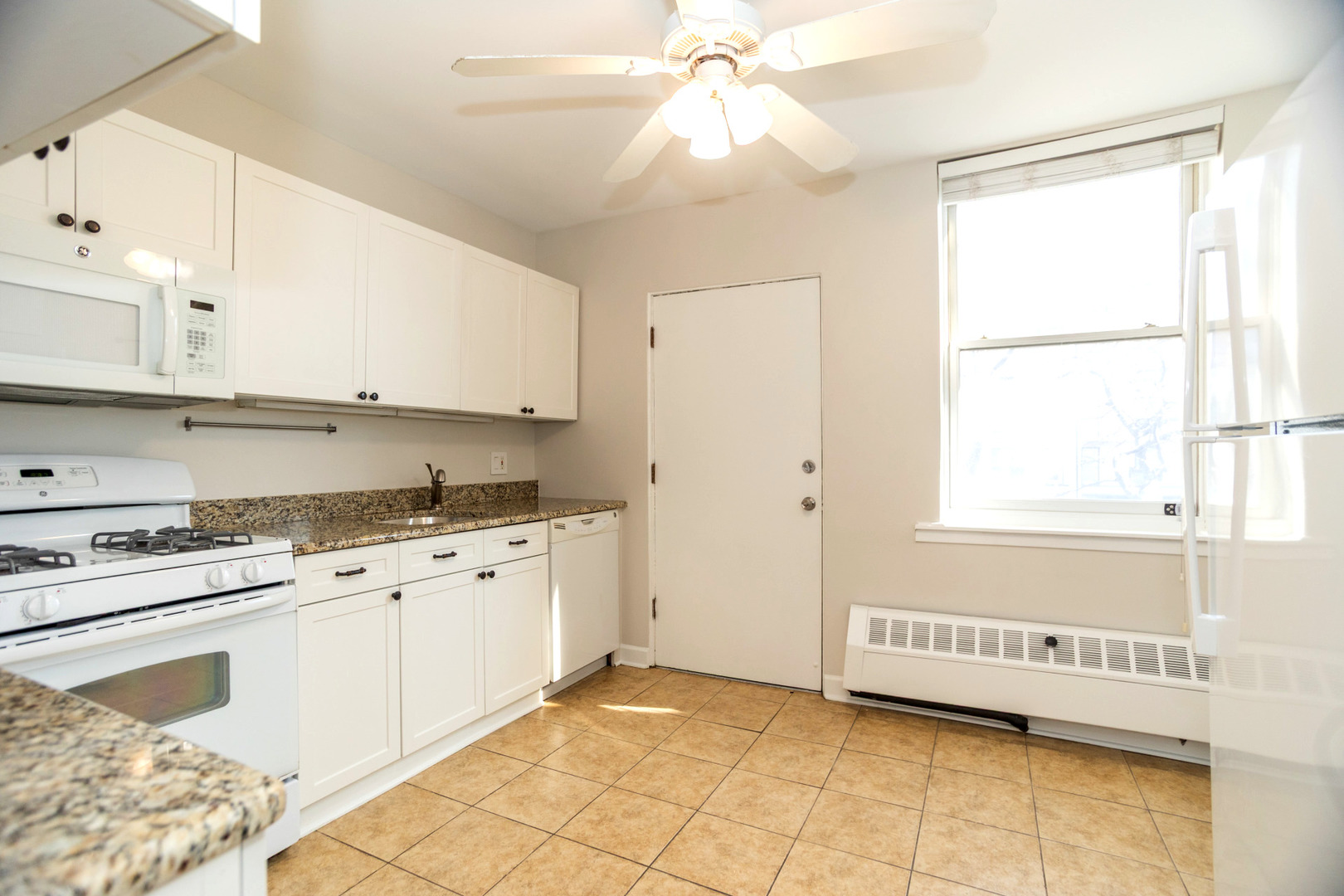 626 W Waveland Avenue 3E