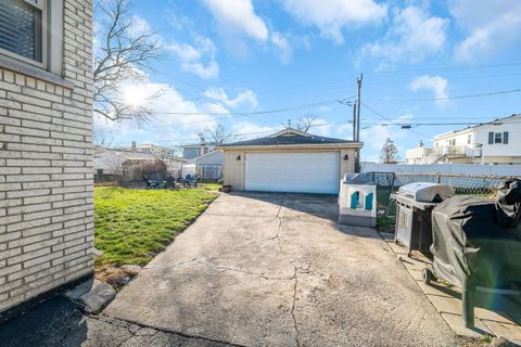 Tiny photo for 10840 S Kolmar Avenue, Oak Lawn, IL 60453 (MLS # 12525438)