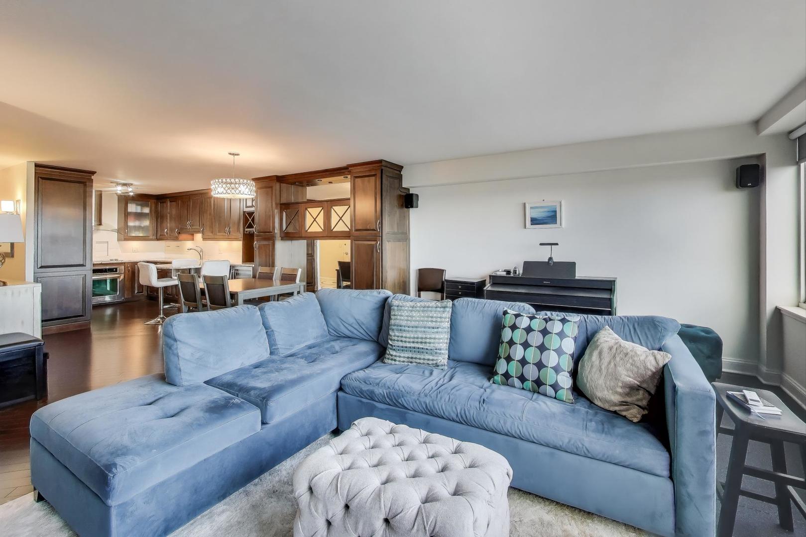 1440 N Lake Shore Drive 5D