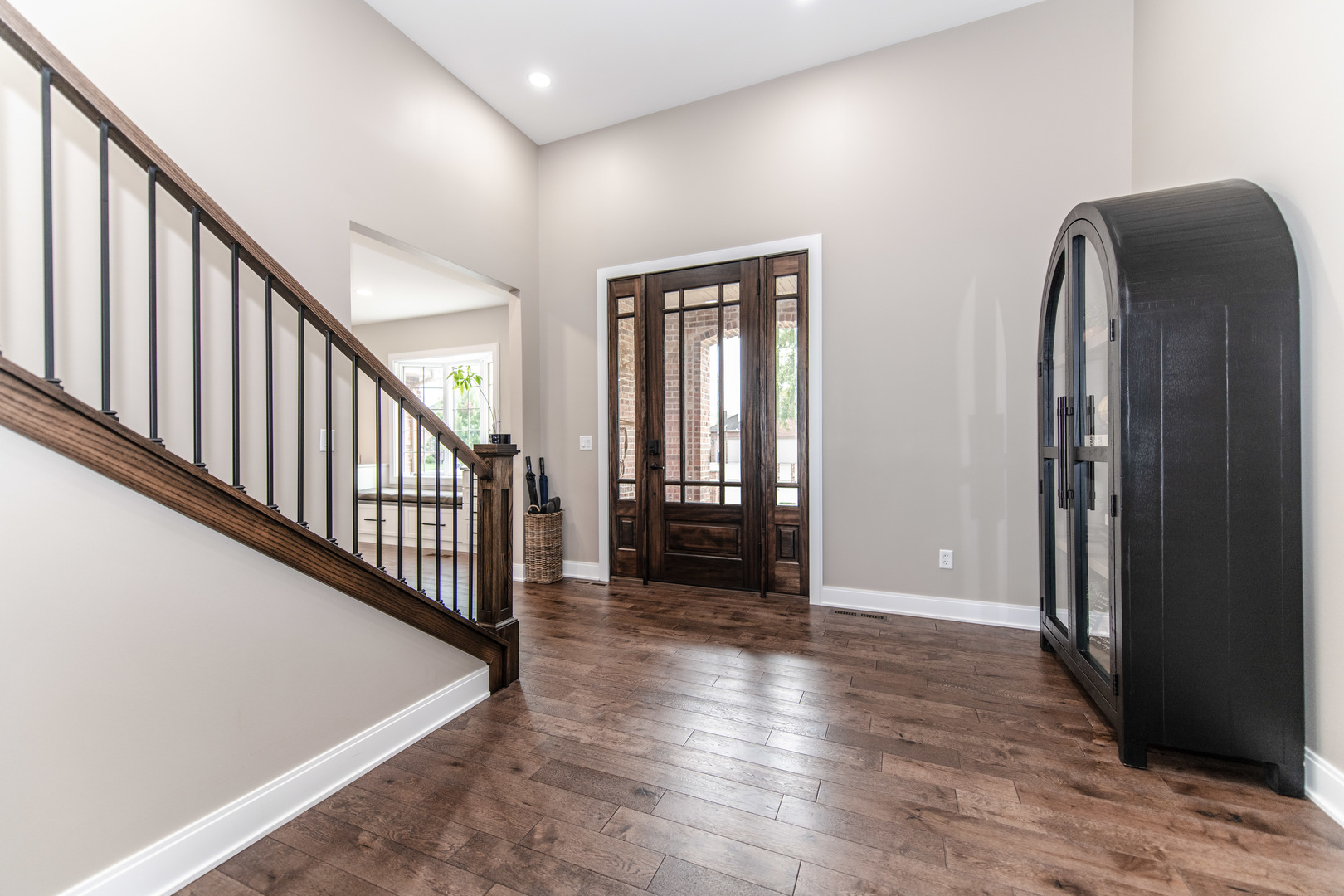 732 Edgewater Drive