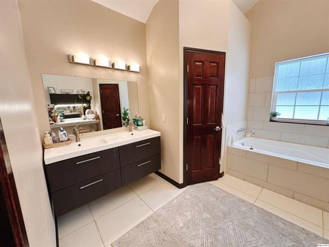 Tiny photo for 5600 Termar Lane, Quincy, IL 62305 (MLS # 12525961)