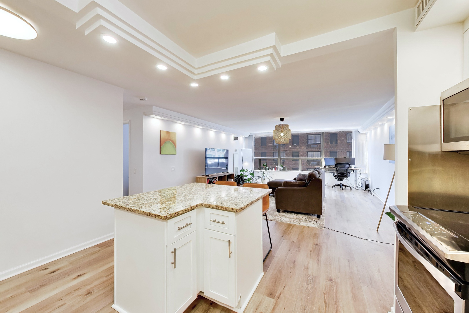 110 E Delaware Place 1402