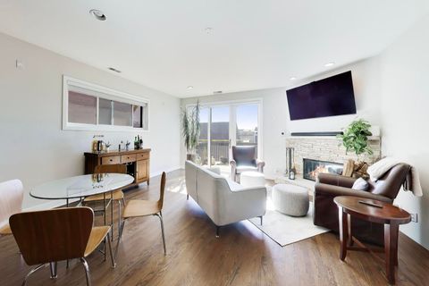 Tiny photo for 2241 W Roscoe Street #3, Chicago, IL 60618 (MLS # 12603474)