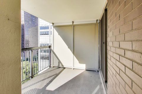 Tiny photo for 201 E Chestnut Street #19F, Chicago, IL 60611 (MLS # 12475036)